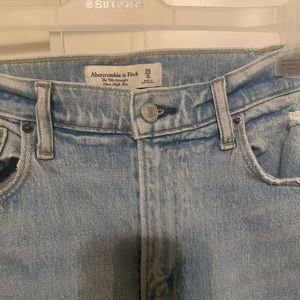 Abercrombie 90s Straight Leg Jeans